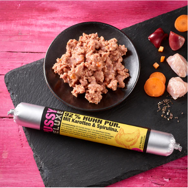 Salchicha Gato pollo, zanahoria,  y espirulina 100 gr 15030